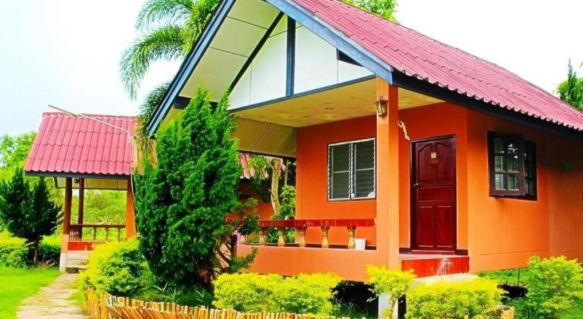 Umphangburiresort Exterior photo